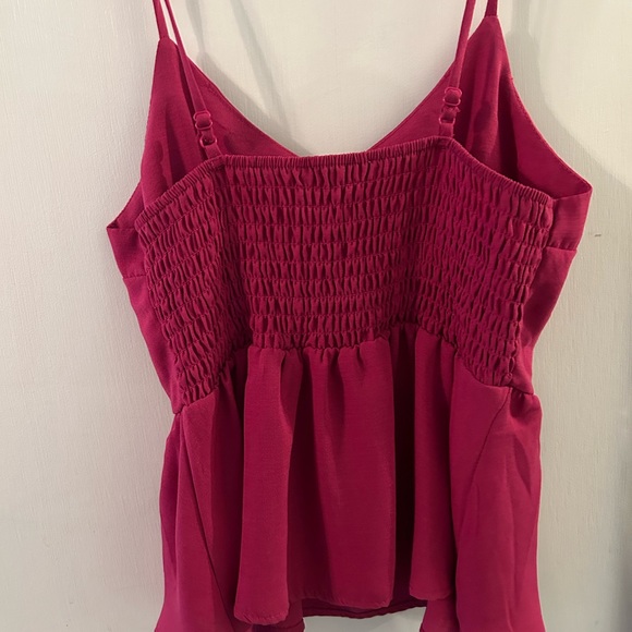 Pink top - Picture 3 of 3